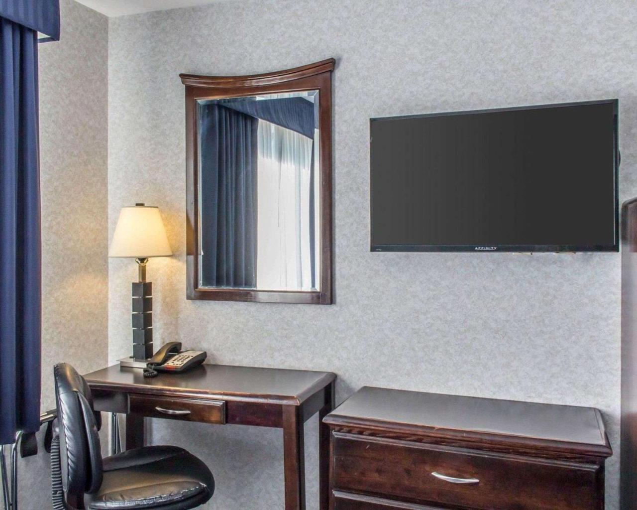 Paramount Inn Floral Park Eksteriør billede